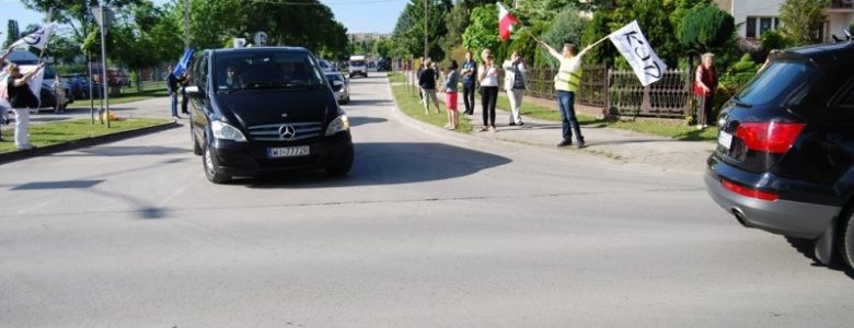 KOD „przywitał” Dudę w Busku