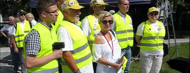 Dość absurdów